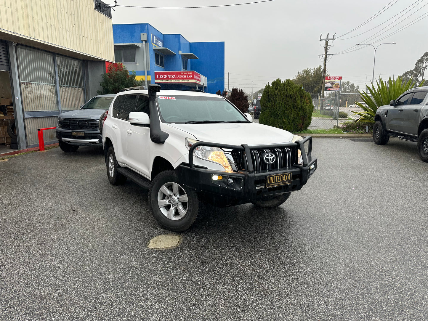 United4x4 Premium Deluxe Winch Bullbar- Toyota Prado 150series