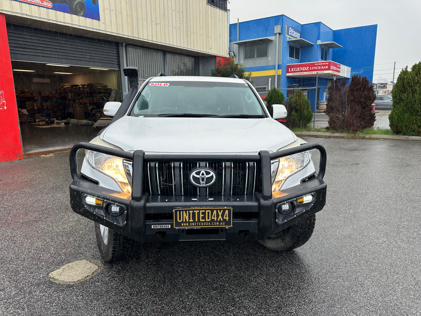 United4x4 Premium Deluxe Winch Bullbar- Toyota Prado 150series